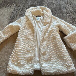 Patagonia Pelage Jacket Girls Medium 10 White Fuzzy Button Down Front Faux Fur